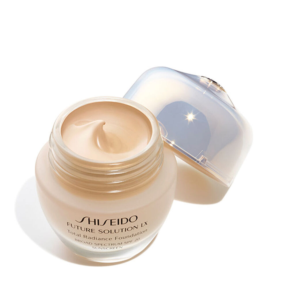 Total Radiance Foundation SPF 15, Golden 3 Total Radiance Foundation SPF 15, Golden 3