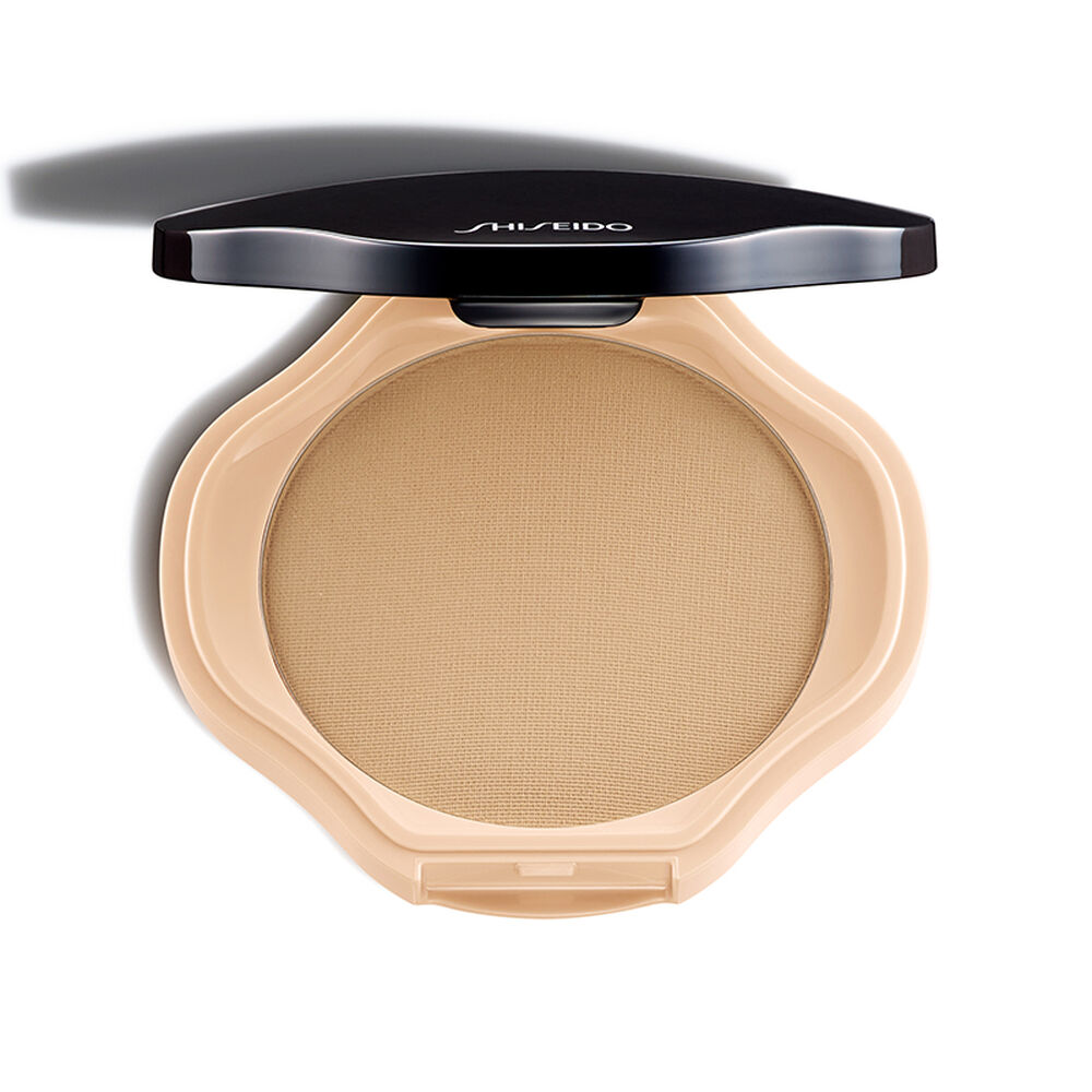 Sheer And Perfect Compact SPF 15, O40 Sheer And Perfect Compact SPF 15, O40